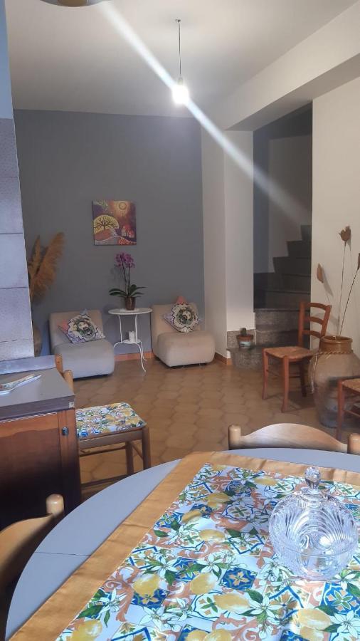Lontano Dal Caos A Due Passi Dal Mare Βίλα Condro Εξωτερικό φωτογραφία